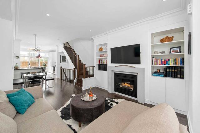 3883a Bloor St W, House attached with 3 bedrooms, 2 bathrooms and 2 parking in Toronto ON | Image 21