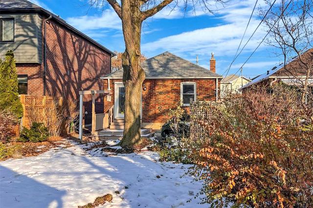 6 Athlone Rd, House detached with 2 bedrooms, 2 bathrooms and 2 parking in Toronto ON | Image 25
