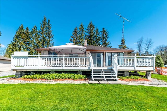 581 North Shore Dr W, House detached with 2 bedrooms, 2 bathrooms and 10 parking in Otonabee South Monaghan ON | Image 1