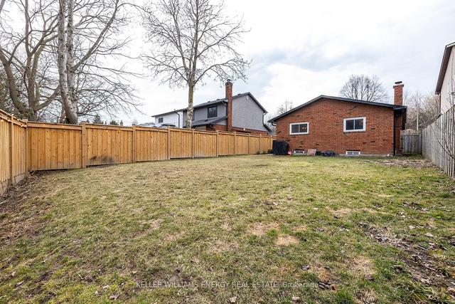 163 Limerick St, House detached with 3 bedrooms, 2 bathrooms and 5 parking in Oshawa ON | Image 26