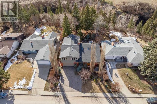 435 Wildwood Drive Sw, House detached with 3 bedrooms, 3 bathrooms and 4 parking in Calgary AB | Image 43