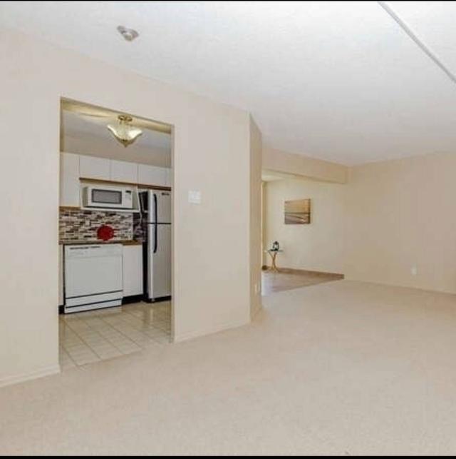 1202 - 41 Markbrook Lane, Condo with 2 bedrooms, 2 bathrooms and 1 parking in Toronto ON | Image 3