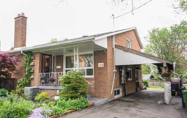 168 Roywood Dr, House semidetached with 3 bedrooms, 2 bathrooms and 2 parking in Toronto ON | Image 2