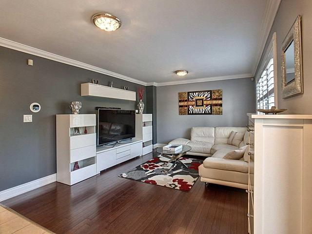 4 Minnie Ave, House detached with 3 bedrooms, 3 bathrooms and 4 parking in Toronto ON | Image 5