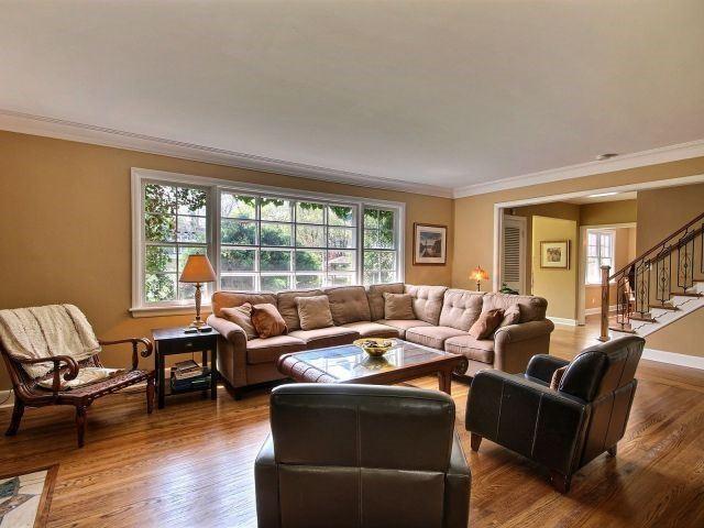 4382 Lakeshore Rd, House detached with 4 bedrooms, 3 bathrooms and 8 parking in Burlington ON | Image 3