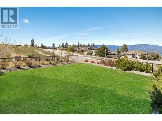1114 Goldfinch Place, House detached with 4 bedrooms, 3 bathrooms and 4 parking in Kelowna BC | Image 37