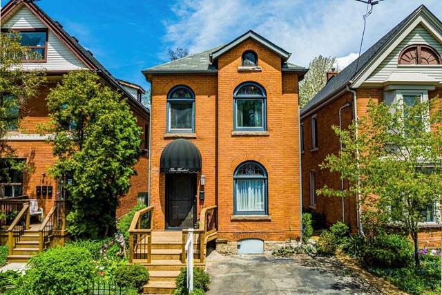 300 Jackson St W, House detached with 3 bedrooms, 1 bathrooms and 1 parking in Hamilton ON | Image 1