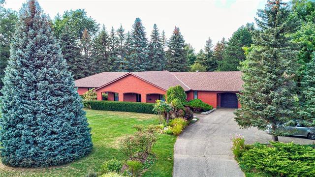 10 Oakridge Drive, House detached with 4 bedrooms, 2 bathrooms and 14 parking in Halton Hills ON | Image 40