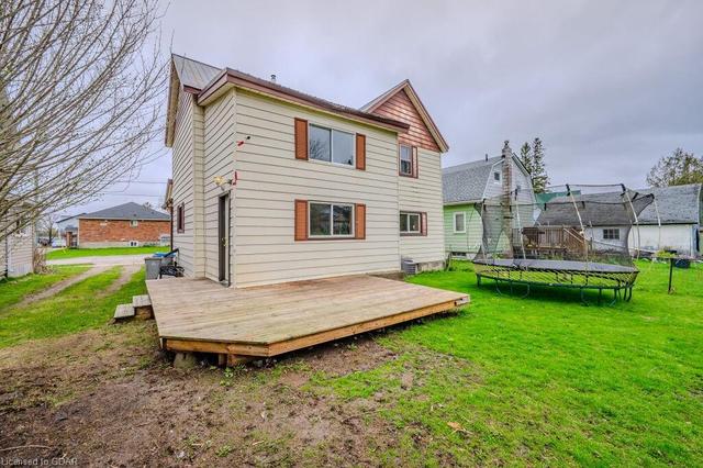 354 Wellington Avenue S, House detached with 3 bedrooms, 1 bathrooms and 3 parking in North Perth ON | Image 36