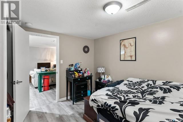 803 Wilson Crescent, House detached with 5 bedrooms, 2 bathrooms and null parking in Saskatoon SK | Image 27
