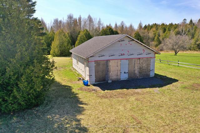 243 Cameron Rd, House detached with 3 bedrooms, 2 bathrooms and 10 parking in Kawartha Lakes ON | Image 38