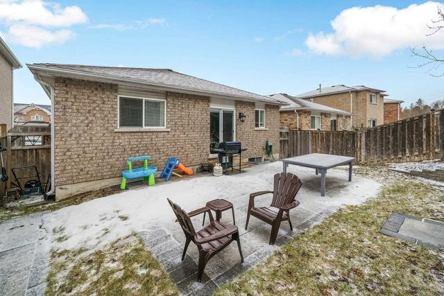 34 Bird St, House detached with 3 bedrooms, 3 bathrooms and 4 parking in Barrie ON | Image 18