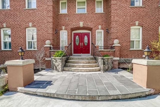 22 Manswood Cres, House detached with 9 bedrooms, 8 bathrooms and 25 parking in Brampton ON | Image 19