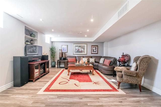 6 Midcrest Circ, House detached with 4 bedrooms, 5 bathrooms and 6 parking in Brampton ON | Image 20
