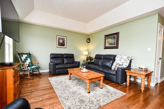 116 Laurent Blvd, House detached with 2 bedrooms, 2 bathrooms and 5 parking in Kawartha Lakes ON | Image 34