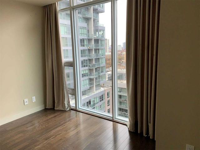 uph11 - 21 Nelson St, Condo with 1 bedrooms, 2 bathrooms and 1 parking in Toronto ON | Image 4