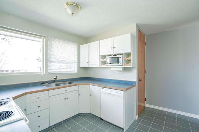 9614 83 Avenue, House detached with 3 bedrooms, 1 bathrooms and 3 parking in Peace River AB | Image 11