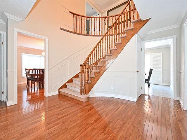 10 Garnett Dr, House detached with 4 bedrooms, 4 bathrooms and 4 parking in Ajax ON | Image 2