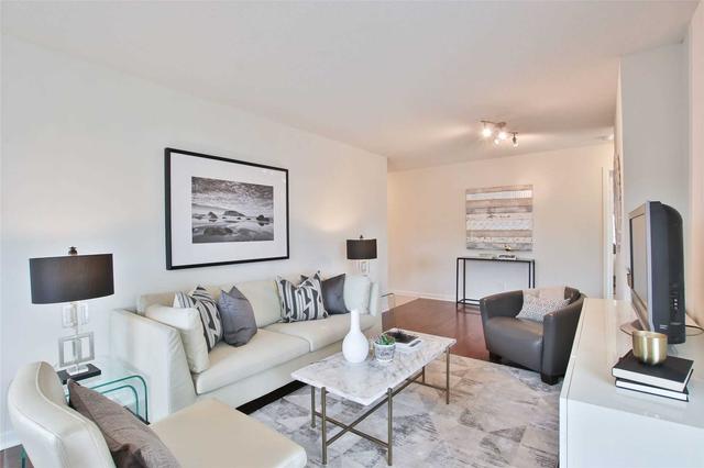 1802 - 8 Park Rd, Condo with 2 bedrooms, 2 bathrooms and 1 parking in Toronto ON | Image 28