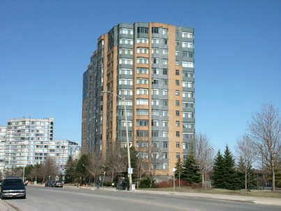 1002 - 300 Webb Dr, Condo with 2 bedrooms, 2 bathrooms and 1 parking in Mississauga ON | Image 1