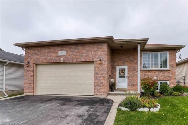 124 Macdougall Drive, House detached with 4 bedrooms, 3 bathrooms and 4 parking in Loyalist ON | Image 1