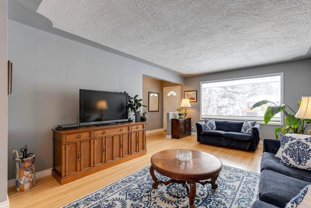 327 47 Avenue Sw, House detached with 3 bedrooms, 1 bathrooms and 2 parking in Calgary AB | Image 6