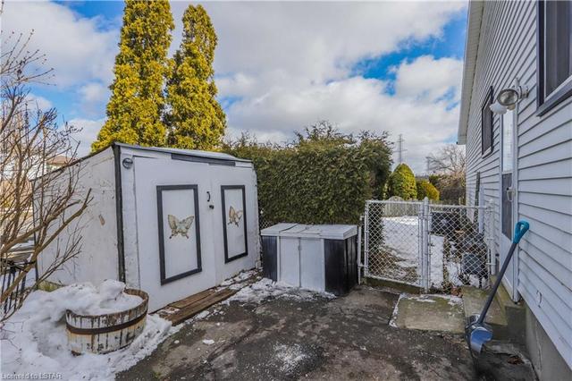 237 Banbury Road, House semidetached with 3 bedrooms, 2 bathrooms and 3 parking in London ON | Image 32