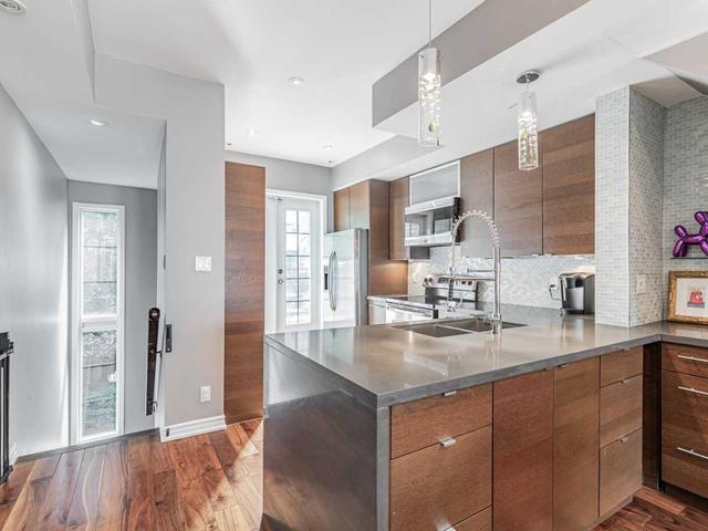 21 - 1 Baxter St, Townhouse with 2 bedrooms, 2 bathrooms and 1 parking in Toronto ON | Image 4