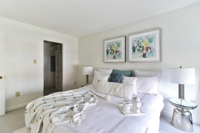 504 - 47 St Clair Ave W, Condo with 2 bedrooms, 2 bathrooms and 1 parking in Toronto ON | Image 17