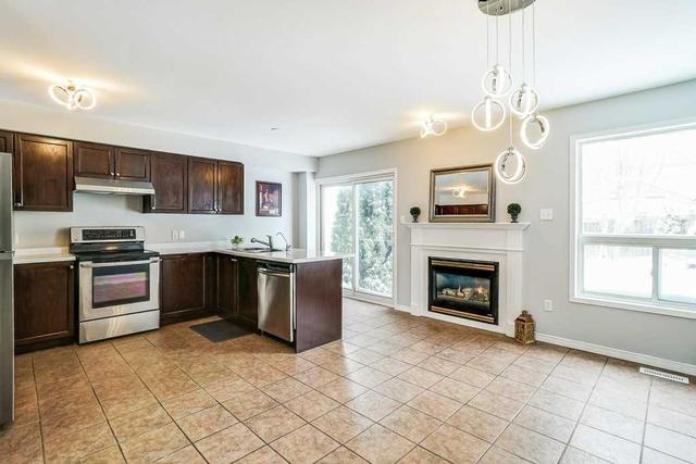 558 Heddle Cres, House semidetached with 3 bedrooms, 4 bathrooms and 5 parking in Newmarket ON | Image 40