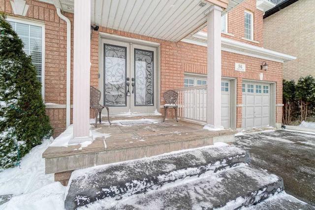 34 Hibiscus Crt, House detached with 4 bedrooms, 4 bathrooms and 6 parking in Brampton ON | Image 12