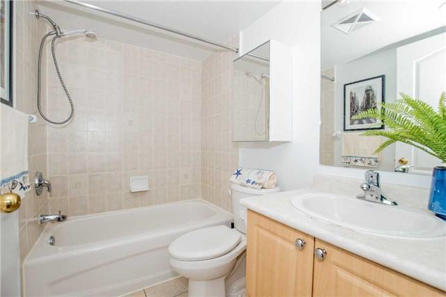 Th32 - 68 Carr St, Townhouse with 2 bedrooms, 2 bathrooms and 1 parking in Toronto ON | Image 11