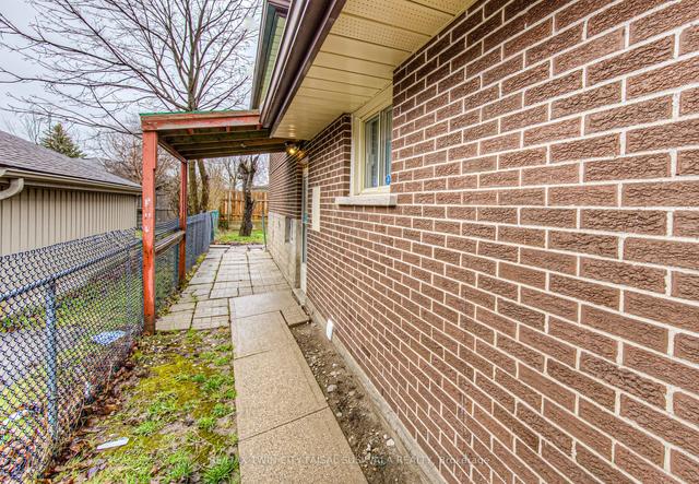 179 Fergus Ave, House detached with 3 bedrooms, 2 bathrooms and 4 parking in Kitchener ON | Image 23