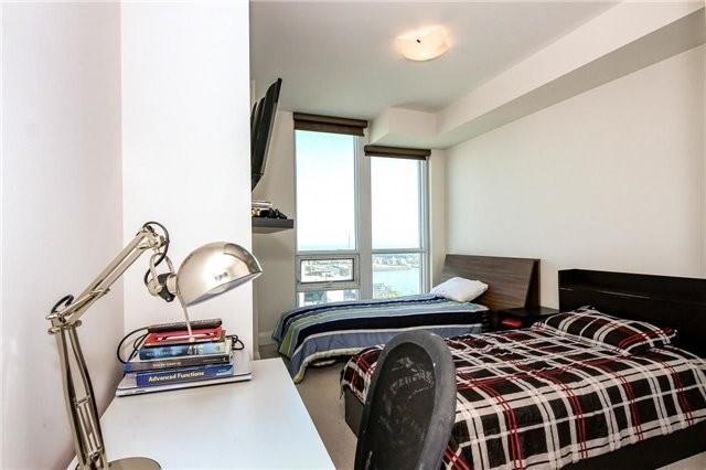 4303 - 16 Harbour St, Condo with 3 bedrooms, 2 bathrooms and 1 parking in Toronto ON | Image 9