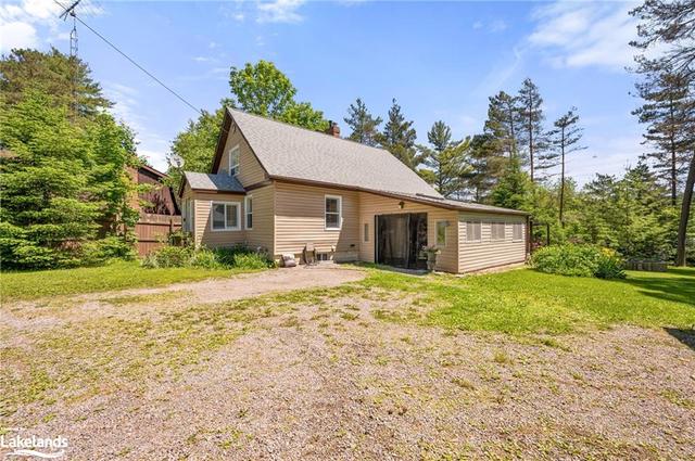 2554 Loop Road, House detached with 3 bedrooms, 2 bathrooms and 7 parking in Highlands East ON | Image 32