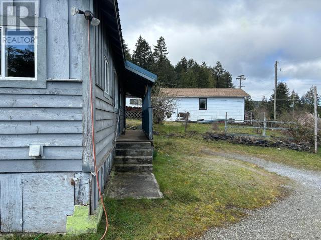 2466 Smelter Ave, House detached with 2 bedrooms, 1 bathrooms and null parking in Powell River D BC | Image 7