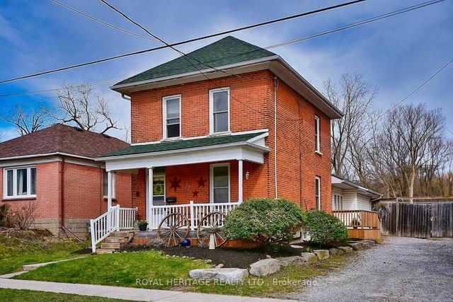 670 Frank St W, House detached with 3 bedrooms, 2 bathrooms and 6 parking in Peterborough ON | Image 1