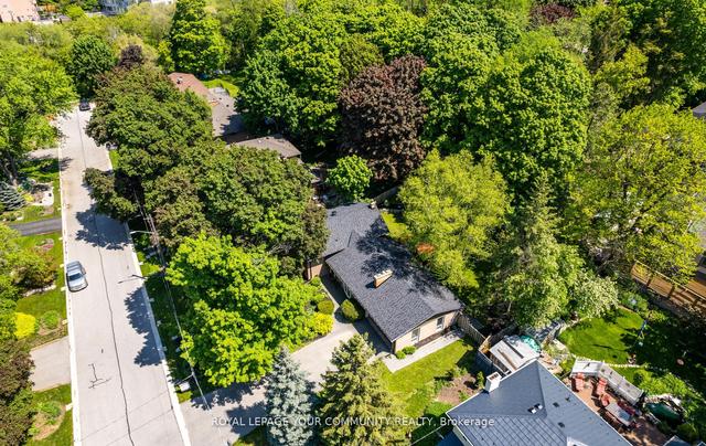 77 Forest Glen Rd, House detached with 3 bedrooms, 2 bathrooms and 8 parking in Newmarket ON | Image 33