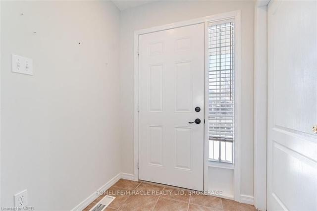 main - 3 Deshane St, House detached with 2 bedrooms, 2 bathrooms and 2 parking in Guelph ON | Image 20