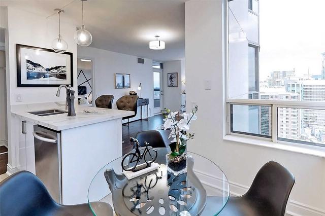 1727 - 15 Northtown Way, Condo with 2 bedrooms, 2 bathrooms and 1 parking in Toronto ON | Image 5