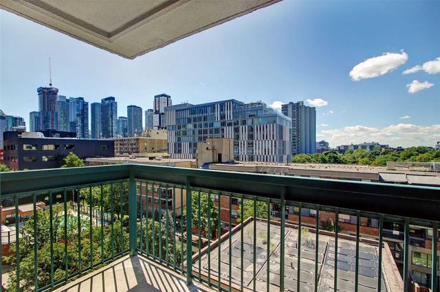 812 - 80 St Patrick St, Condo with 1 bedrooms, 1 bathrooms and 0 parking in Toronto ON | Image 10