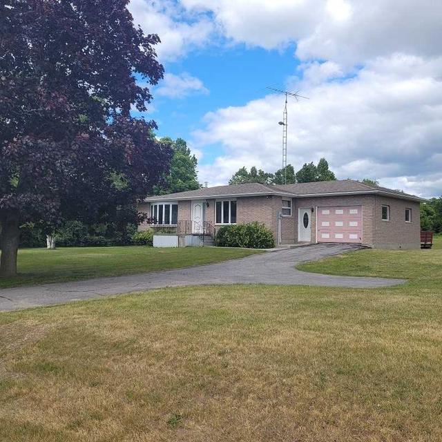 263 Flindall Rd, House detached with 2 bedrooms, 1 bathrooms and 5 parking in Quinte West ON | Image 14