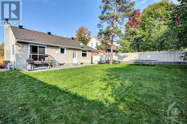 1266 Randall Avenue, House detached with 5 bedrooms, 2 bathrooms and 7 parking in Ottawa ON | Image 23