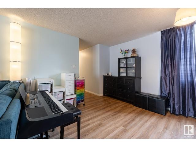 202 - 9921 104 St Nw, Condo with 2 bedrooms, 1 bathrooms and 1 parking in Edmonton AB | Image 19