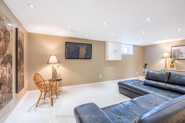 251 South Bend Rd E, House detached with 3 bedrooms, 2 bathrooms and 3 parking in Hamilton ON | Image 20