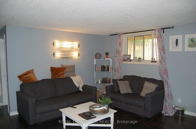 702 - 565 Greenfield Ave, Condo with 2 bedrooms, 1 bathrooms and 1 parking in Kitchener ON | Image 9