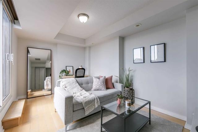 201 - 1 Ruttan St, Townhouse with 2 bedrooms, 2 bathrooms and 1 parking in Toronto ON | Image 13