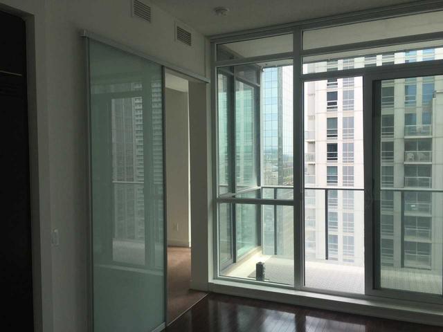 2706 - 770 Bay St, Condo with 2 bedrooms, 2 bathrooms and 1 parking in Toronto ON | Image 26