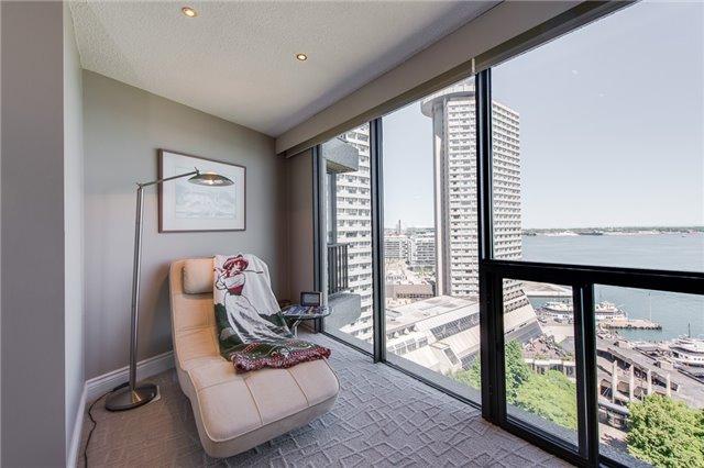 1827 - 33 Harbour Square, Condo with 2 bedrooms, 3 bathrooms and 1 parking in Toronto ON | Image 17