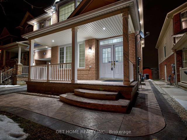 125 Owlridge Dr, House detached with 2 bedrooms, 1 bathrooms and 1 parking in Brampton ON | Image 2
